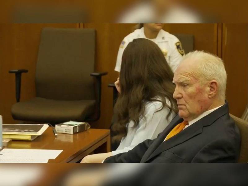 El testimonio de un médico que atendió al menor de las víctimas tras el ataque de su madre hizo que la acusada rompiera en llanto. Aquí los detalles del juicio contra Lindsay Clancy.