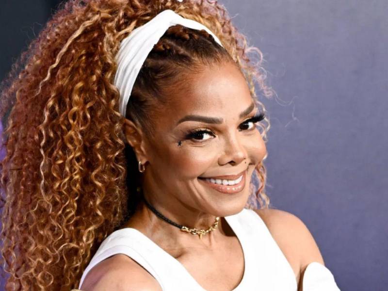 La Toya habla orgullosa del estreno del filme Michael.