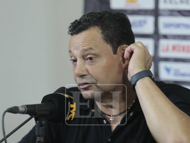 Campos atendió a los medios de comunicación tras sufrido triunfo ante UPFNM.