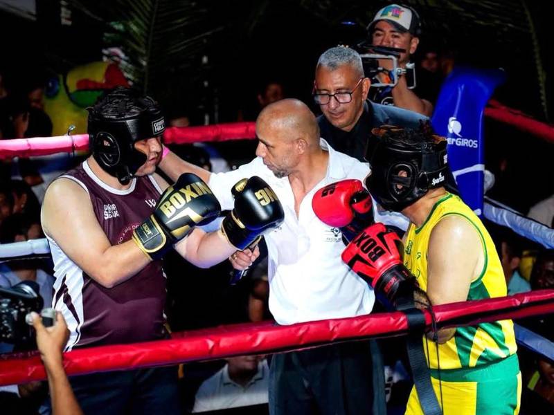 El espectáculo, que fue transmitido por redes sociales oficiales bajo el nombre de 'Guerra en la selva'.