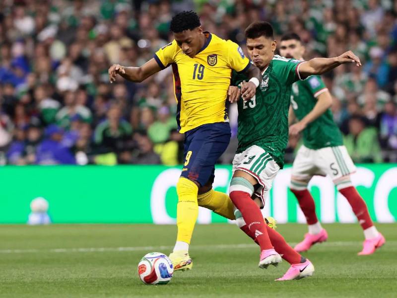 Imágenes del desarrollo del partido.