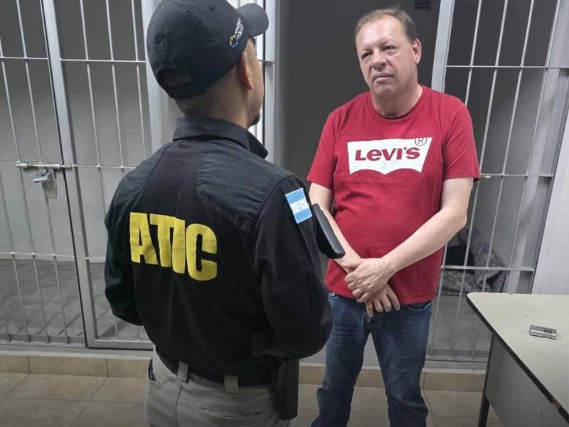 El exdiputado suplente del Partido Libertad y Refundación (Libre), Víctor Hugo Romero Chinchilla, fue capturado por suponerlo responsable de los delitos de asesinato y asesinato en su grado de ejecución tentativa acabada, en un caso relacionado con hechos ocurridos el 17 de noviembre de 2018 en el occidente del país.