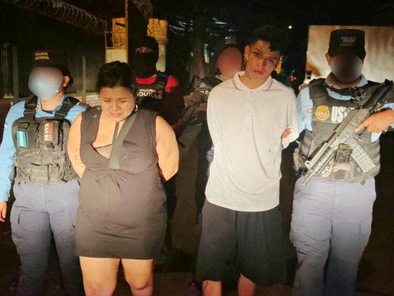 Brayan Daniel Mencías Morales, “El Macha”, y Lilideth Yanipcia Molina Medina, Lili, arrestados en un punto del bulevar Fuerzas Armadas.