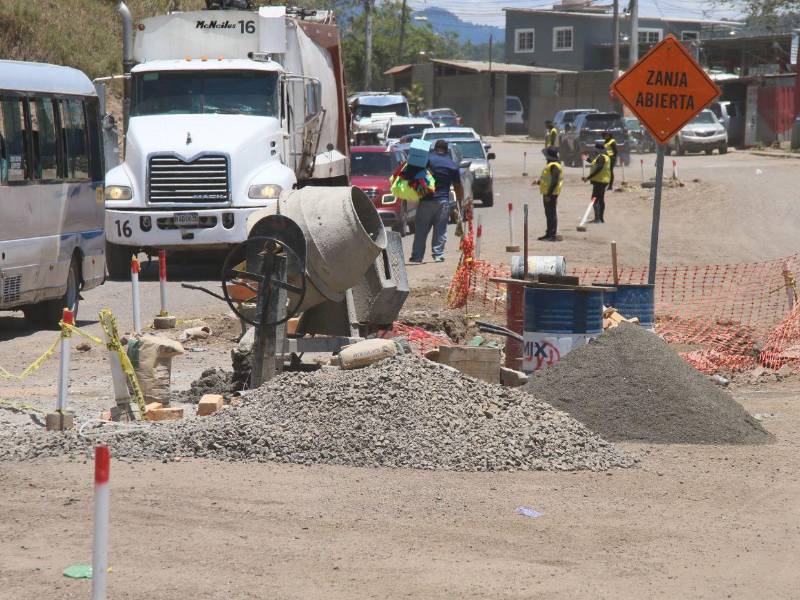La inversión del proyecto de ampliación en la carretera salida a Olancho ronda los 164 millones de lempiras, según la SIT.