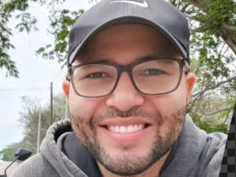 Según lo reportado, los atacantes intentaron despojarlo de sus pertenencias y de la motocicleta en la que se transportaba.