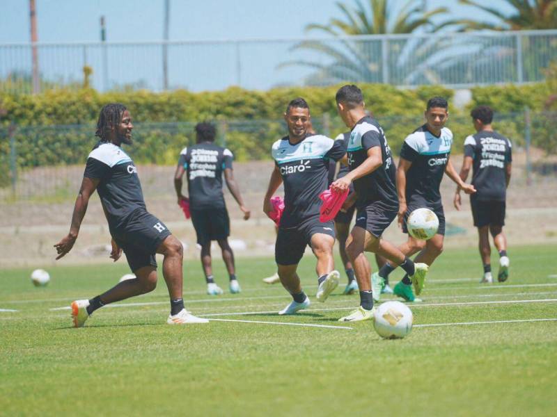 El grupo de jugadores de la Selección Nacional de Honduras tiene confianza plena en poder vencer a los panameños.