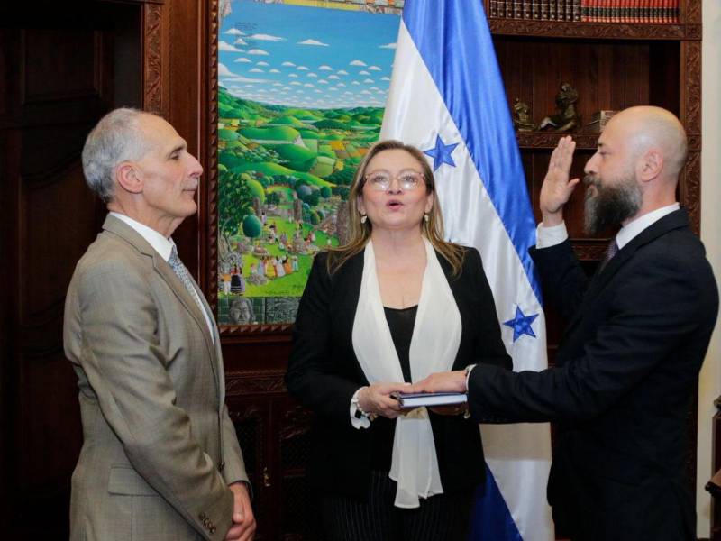 Presidente Nasry Asfura juramenta a las nuevas autoridades del Ejecutivo