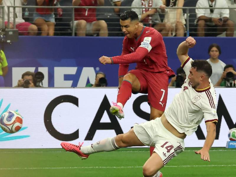 Imágenes del desarrollo del partido.