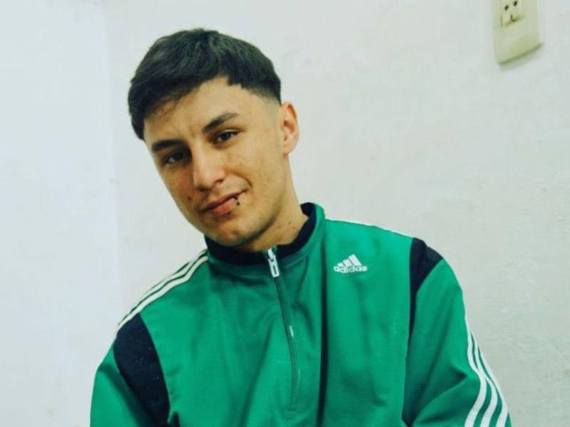 Un joven de 23 años, identificado como Ramiro Fabian Nast, fue hallado muerto el pasado lunes 6 de abril en el interior de una heladera abandonada en un canal de la localidad de Funes, provincia de Santa Fe, en Argentina, días después de haber asistido a una fiesta. ¿Qué se sabe del crimen? A continuación los detalles.