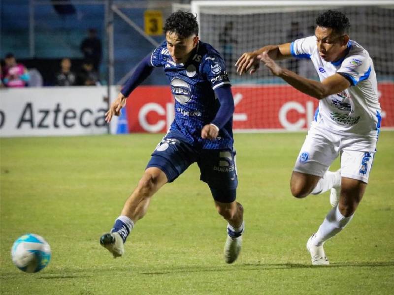 Imágenes del desarrollo del partido.