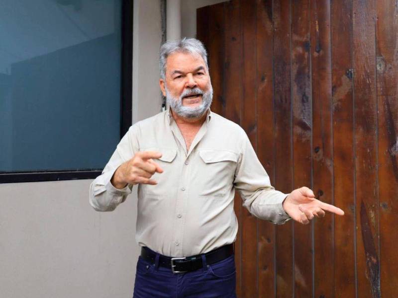 Contreras revela que le pidieron que se peleara con Salvador y apoyara a Rixi