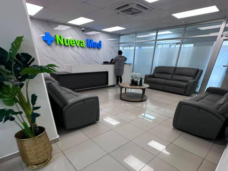 Las instalaciones de Nueva Med funcionan en un reconocido centro comercial de Tegucigalpa.