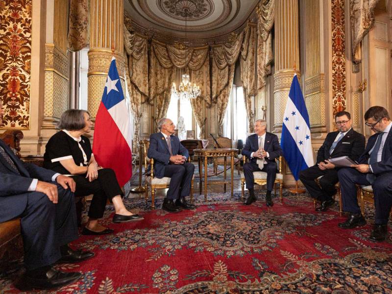 El presidente electo se reunió con su homólogo hondureño, Nasry Asfura.