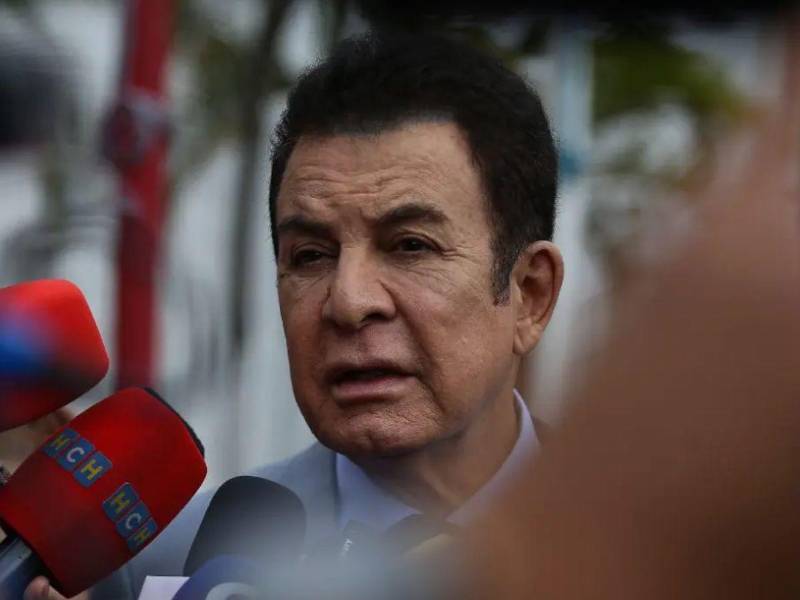 En medio de críticas al sistema electoral, Nasralla dijo que no quiere ser presidente, pero dejó en suspenso su participación en futuros comicios.