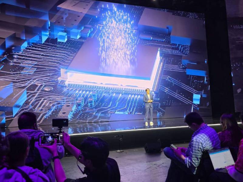 Más IA, más potencia y mayor privacidad, las principales características de la serie Galaxy S26 de Samsung.