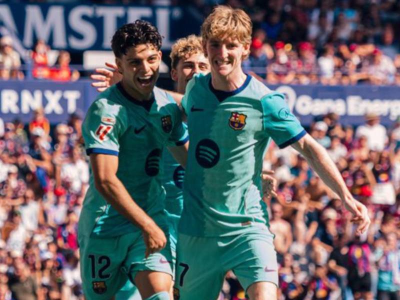 Xavi Espart no perdonó en la primera ocasión de peligro que generó el Barcelona.