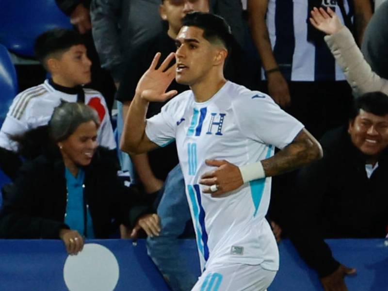 Luis Palma anotó el primer gol de la selección hondureña ante Perú.