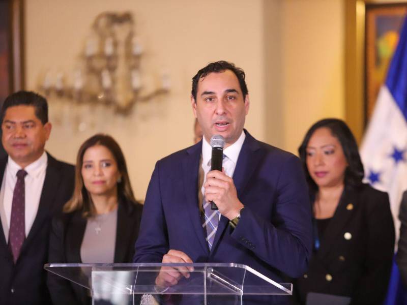 La estatal eléctrica asegura que redujo gastos y deuda, pero asegura que la reorganización del sector es necesaria para atraer inversión.