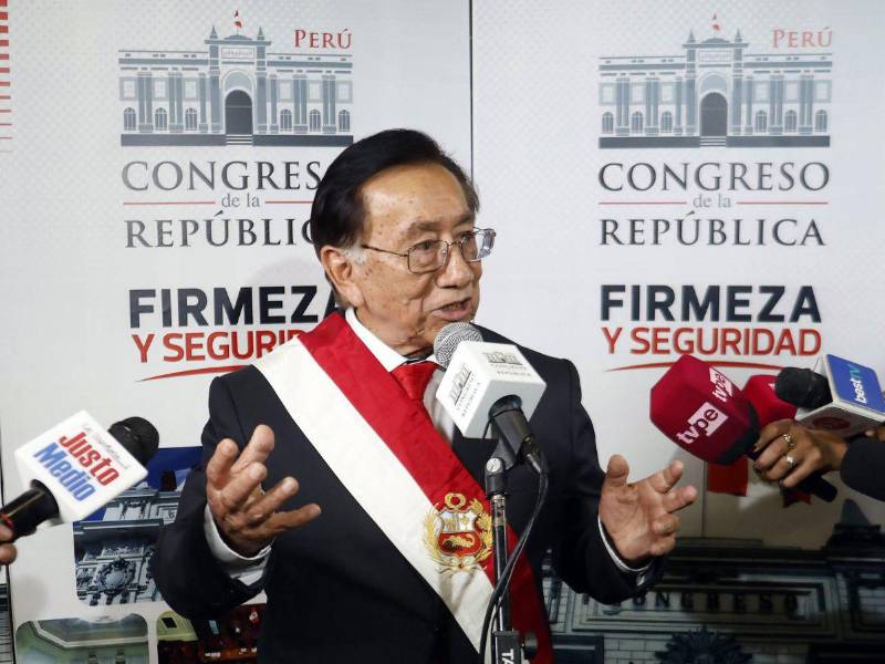 El Congreso eligió como presidente encargado al legislador de Perú Libre.