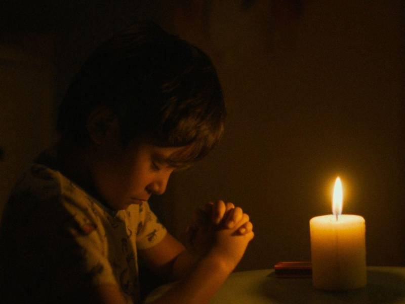 El mexicano Ernesto Martínez Bucio opta con su largometraje debut ‘El Diablo Fuma (y guarda las cabezas de los cerillos quemados en la misma caja)’ al premio a la mejor ópera prima en la sección a competición de nueva creación Perspectivas de la Berlinale,