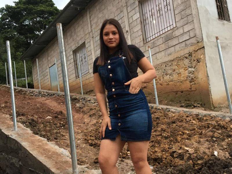 La comunidad de El Pinabetal, en La Unión, en Lempira, se encuentra consternada por la muerte de Ydania Cálix Barrientos, de 22 años de edad, registrada el pasado viernes 3 de abril. ¿Qué le pasó? ¿Su deceso está relacionado con amenazas? A continuación los detalles del terrible caso.