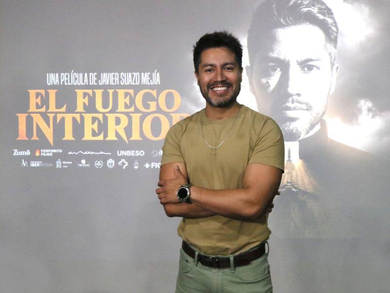 Mauro González nunca había pisado Honduras. El actor mexicano de Narcos: México y El juego de las llaves llegó a Tegucigalpa para presentar El fuego interior , thriller de terror dirigido por el cineasta hondureño Javier Suazo Menéndez y primera coproducción cinematográfica entre Honduras, México y España.