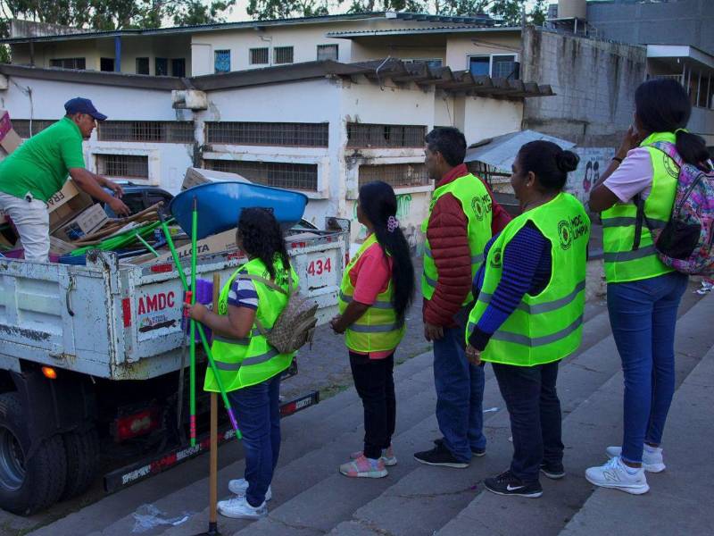 La comuna capitalina destacó que en un mes se retiraron 1,192 toneladas de basura y se nombraron 218 microempresas para atender puntos críticos deñ Distrito Central.