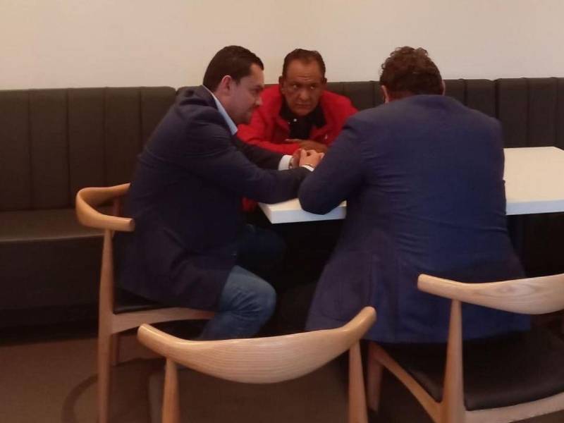 Tomás Zambrano también se reunió con Marlon Lara y Mario Segura.