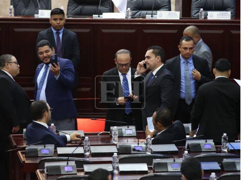 El Congreso Nacional sigue esperando las postulaciones para las vacantes del CNE y el TJE.