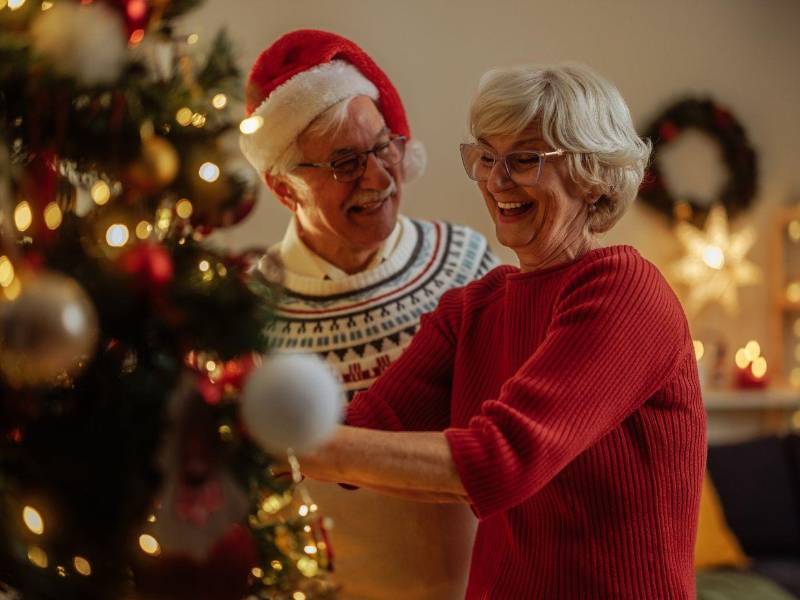 “Los sabores, olores y texturas que asociamos a la Navidad —como los nacatamales, el aroma a pino o del pan recién hecho— activan recuerdos emocionales intensos”, detalló Gavarrete.