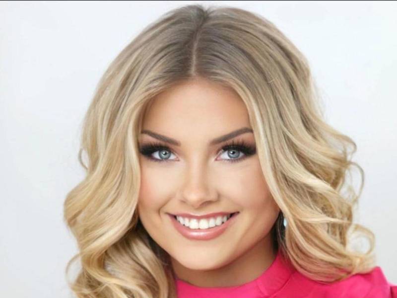 Un gran jurado del Condado de Fayette, en Kentucky, decidió imputar a Laken Snelling, exreina de belleza y exintegrante del equipo de animadoras de la Universidad de Kentucky, por el delito de homicidio en primer grado tras la muerte de su hijo recién nacido.