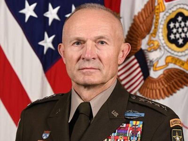 Parnell confirmó el retiro de George asegurando en su cuenta de X que: El general Randy A. George se retirará de su cargo como el 41.º Jefe de Estado Mayor del Ejército con efecto inmediato.