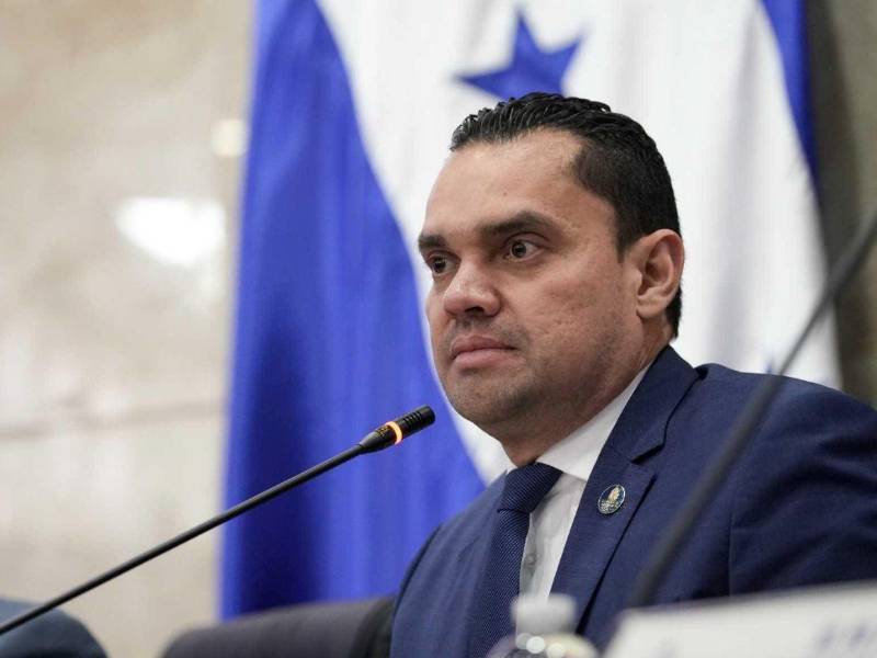 Tomás Zambrano afirmó que Libertad y Refundación quiere boicotear el gobierno nacionalista.