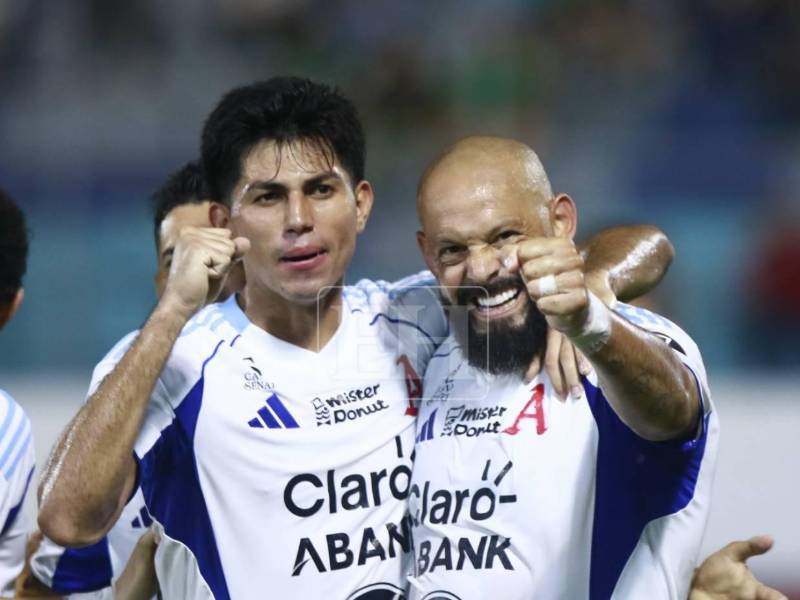 Imágenes del desarrollo del partido.