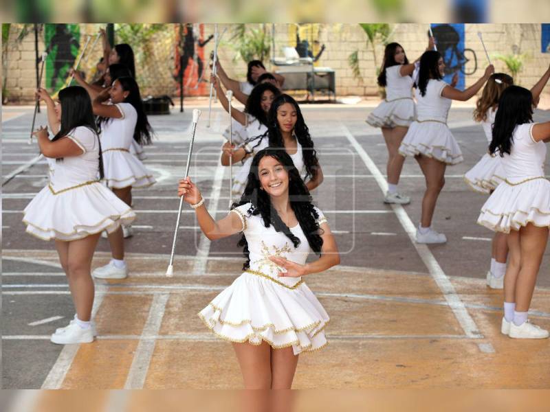 Tres meses de preparación llevan las palillonas del Técnico Honduras para el 15 de septiembre.