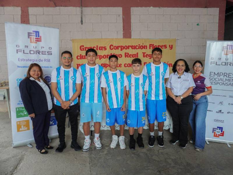 Grupo Flores inauguró oficialmente las nuevas obras de infraestructura en el centro educativo Enciende una Luz, ubicado en la comunidad de Altos de Santa Rosa.