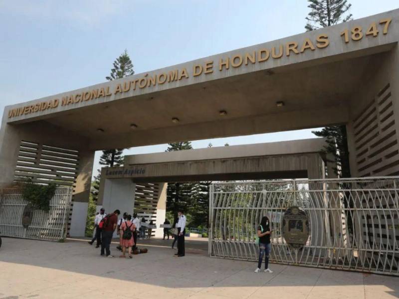 La UNAH se consolida como la mejor del país, según ranking mundial.