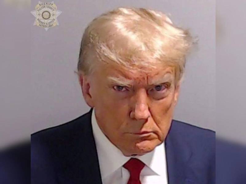 Foto de cuando fue arrestado en Fulton, Georgia.