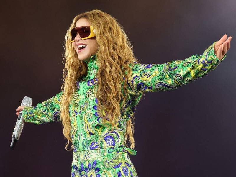 Voy a donar el 100 % de las ganancias de 'Dai dai' para el Fondo de Educación de la FIFA, aseguró Shakira.