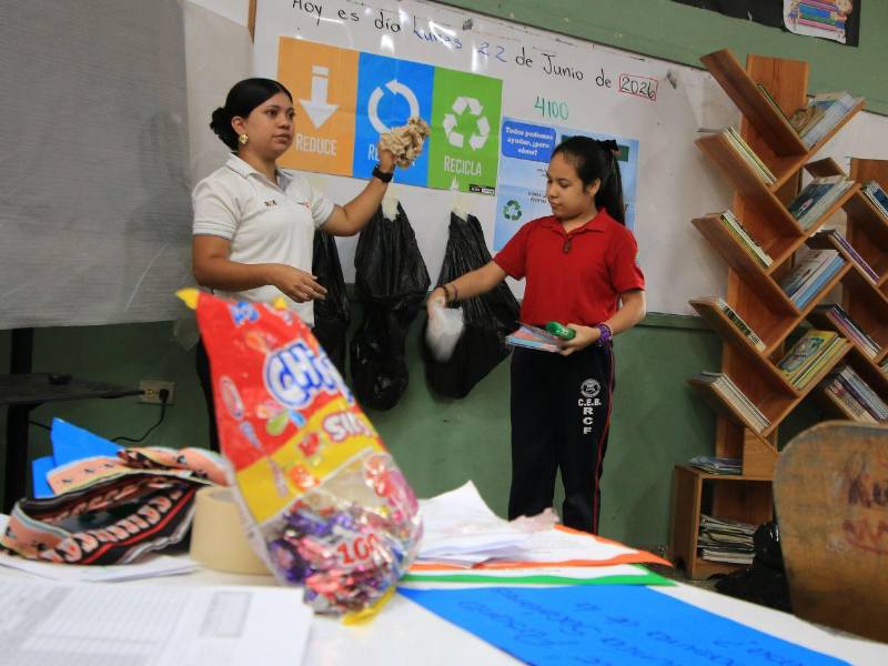 A través de la recolección y separación adecuada de residuos existe una oportunidad de emprendimiento verde.