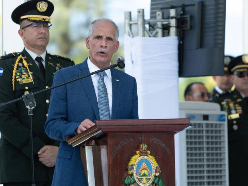 El presidente de la República Nasry Juan Asfura Zablah, participó este día en la ceremonia de ascensos de la Policía Nacional en la Academia Nacional de Policía (Anapo) en la ciudad de La Paz.