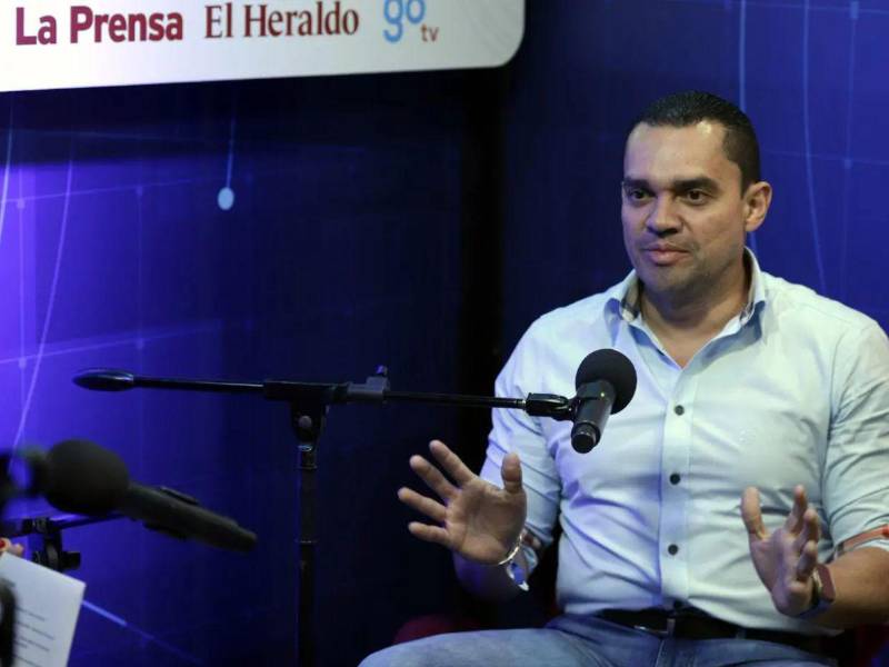 El diputado Tomás Zambrano celebró los resultados oficiales anunciados por el CNE.