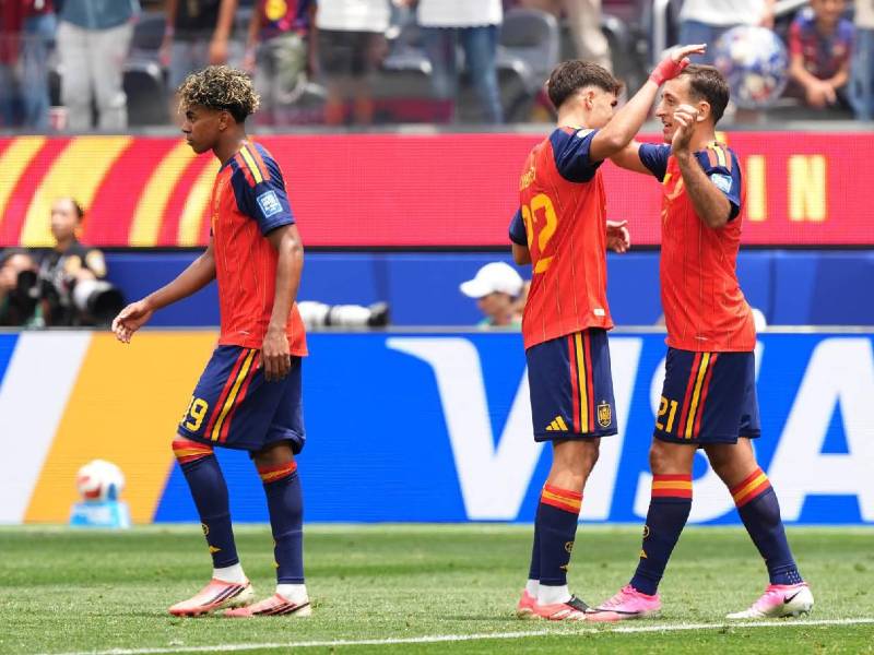 Imágenes del desarrollo del partido.