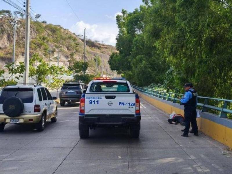 Escena donde ocurrió la tragedia. Las autoridades ya se encuentran en el lugar.