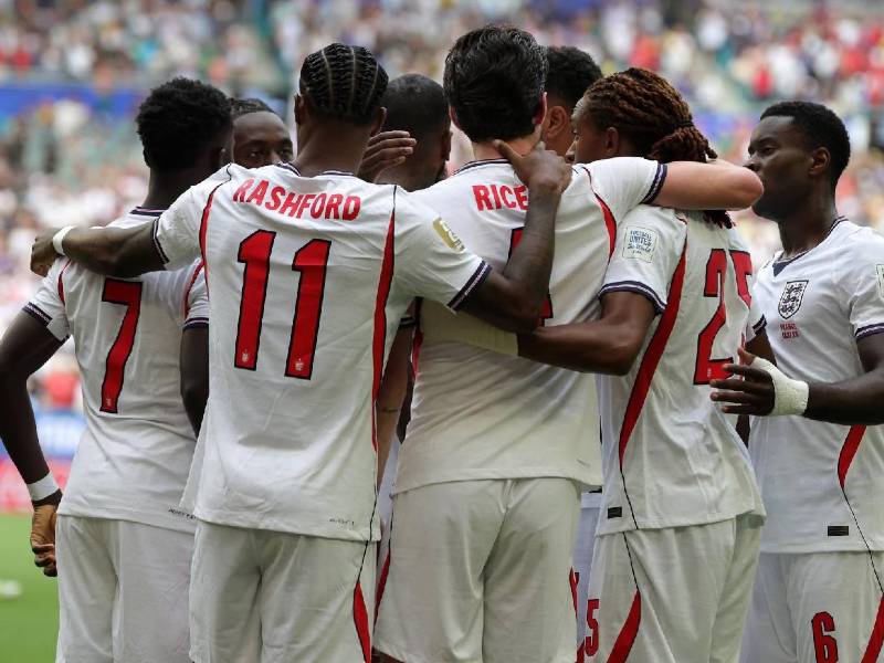 Imágenes del desarrollo del partido.
