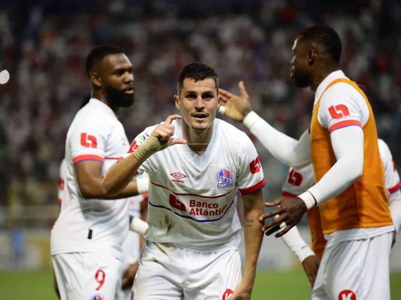 Imágenes del desarrollo del partido.