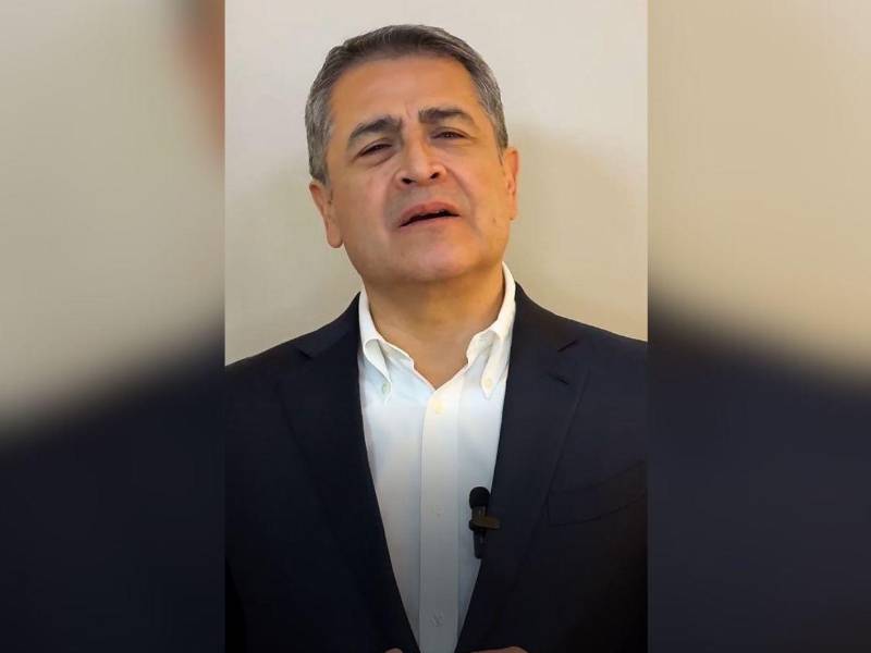 El expresidente publicó un video en su red social de TikTok.