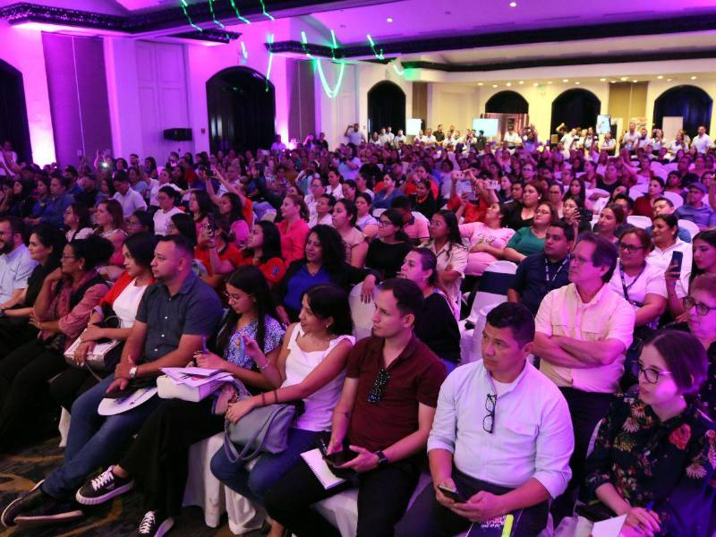 La actividad congregó a docentes y directores de instituciones educativas de la región centro-sur del país.