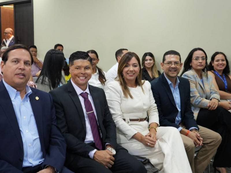 Representantes del sector público y privado destacaron la importancia del trabajo conjunto para fortalecer el desarrollo económico.