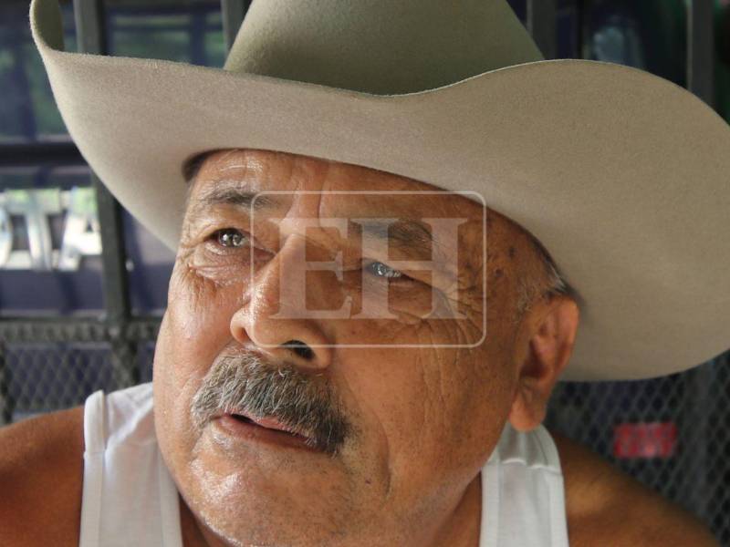 José Lito Posadas es oriundo de San Miguelito, asegura que es un privilegio el vivir en este pueblo, por la calma con la que se pasan los días.